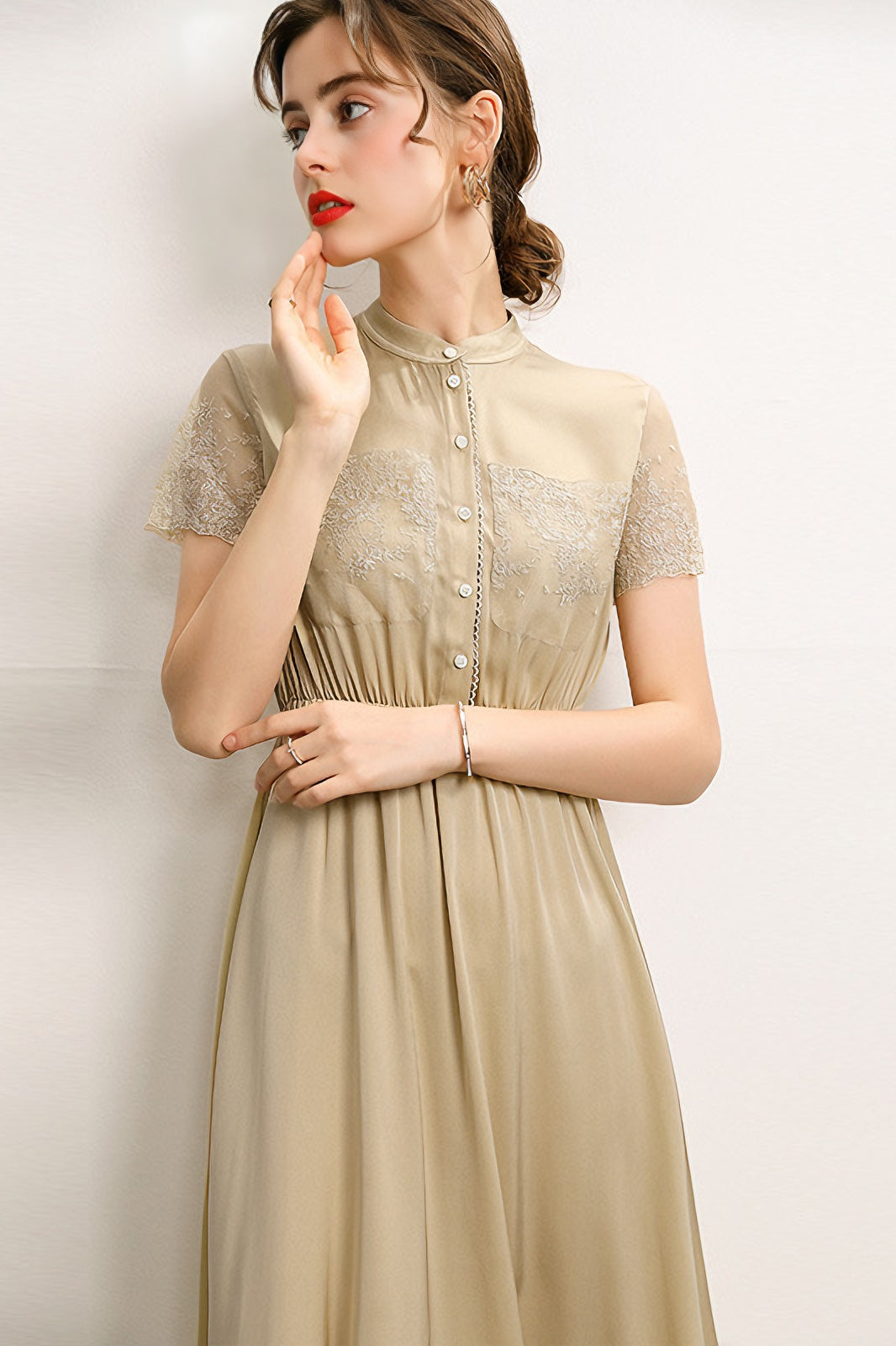 anyfreebie™-Waist-stitched lace stand-collar short-sleeved mid-length dress