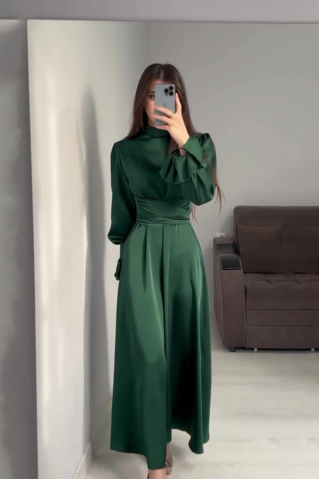 anyfreebie™-Green dress with long sleeves and puff sleeves