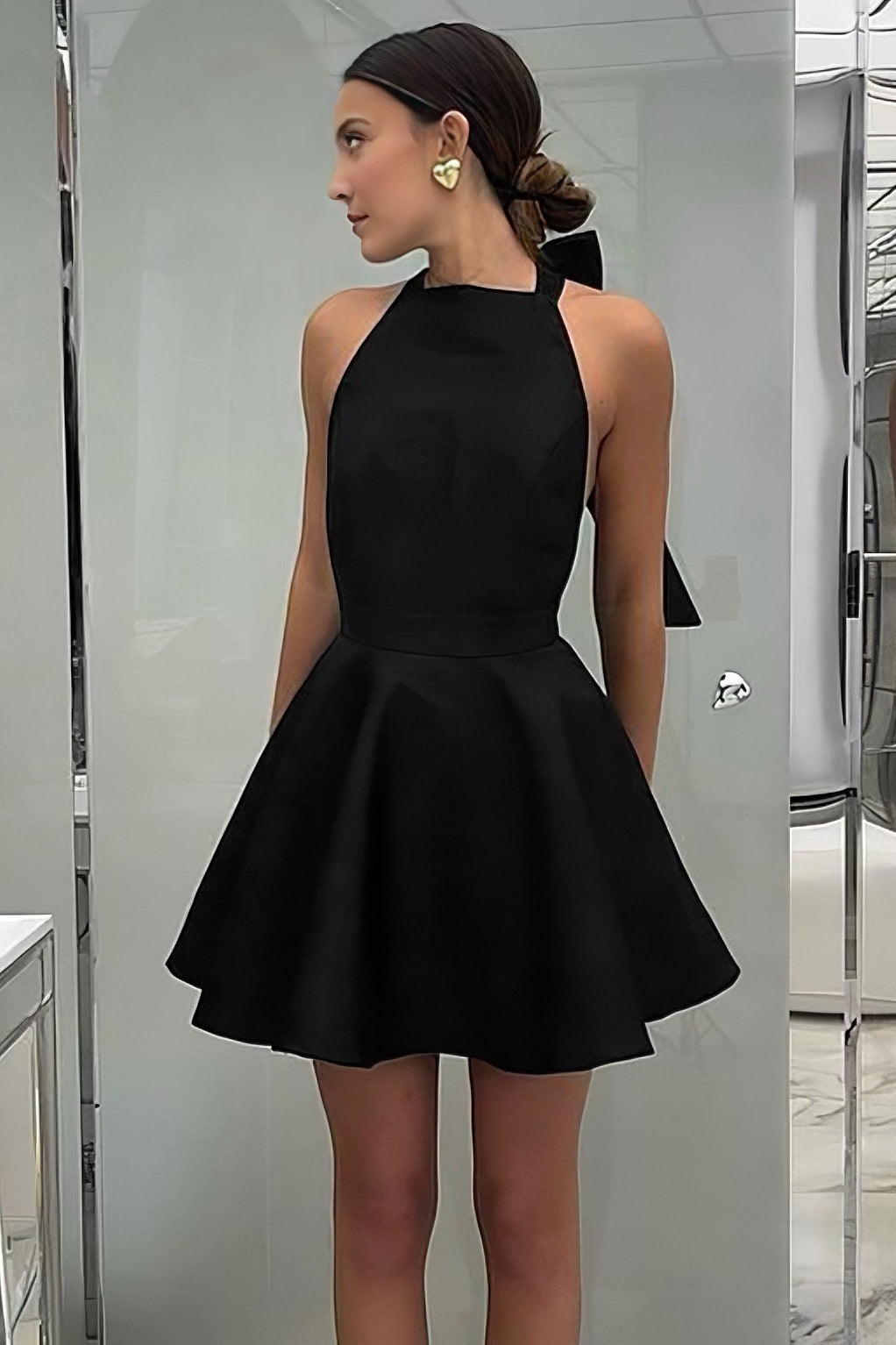 anyfreebie™-Black high-waisted sleeveless halterneck dress