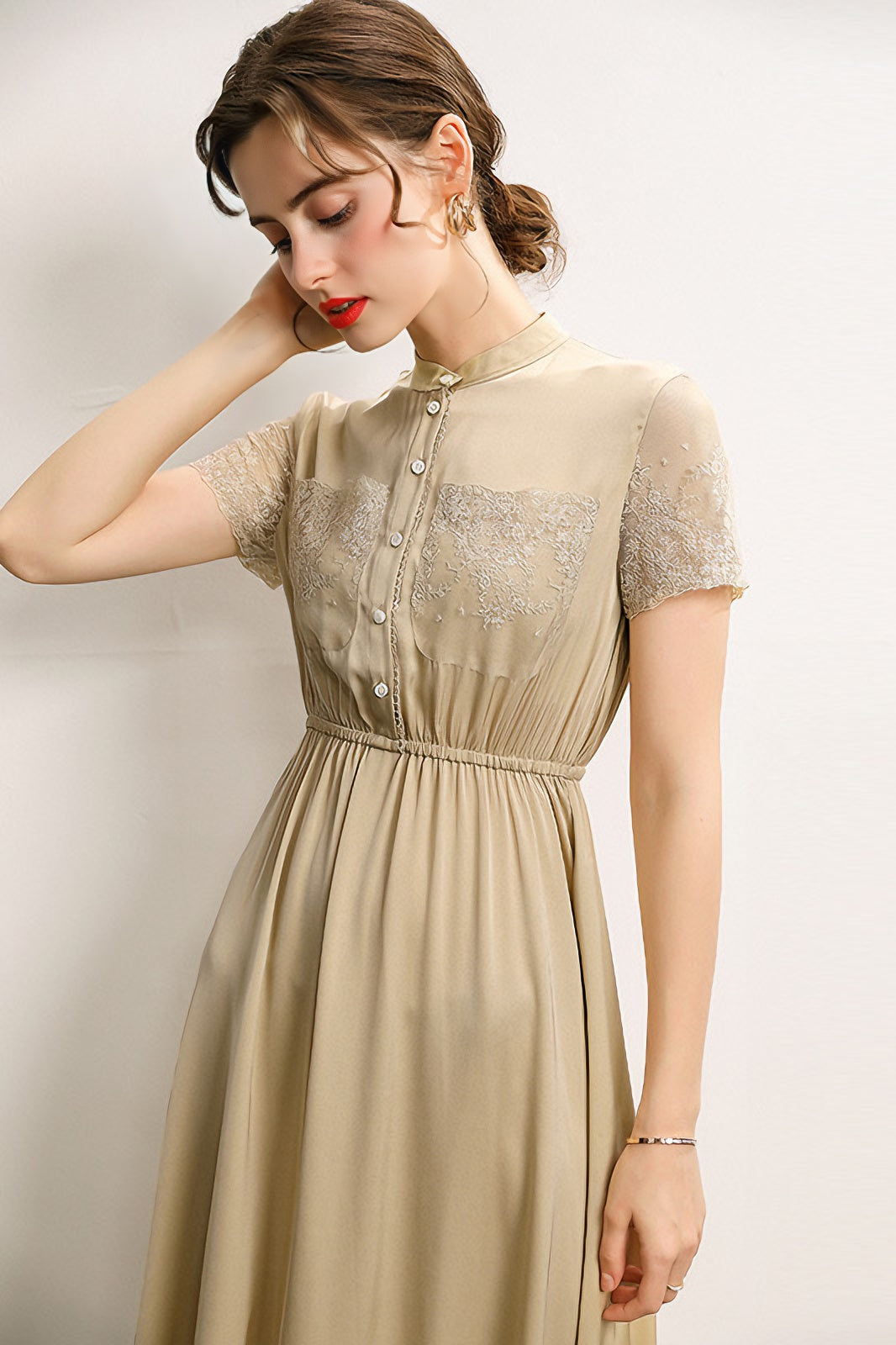 anyfreebie™-Waist-stitched lace stand-collar short-sleeved mid-length dress