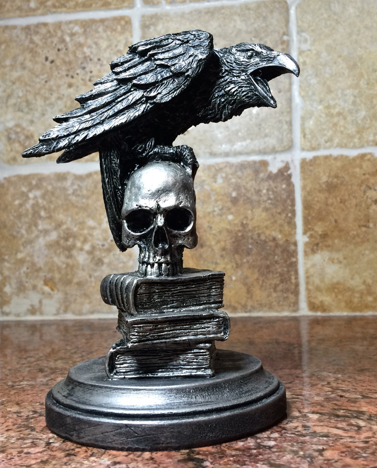 anyfreebie™-Gothic hand painted raven statue